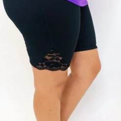 Iris & Rainbow Boutique New Arrivals #K393 My Floral Details On Shorts