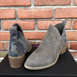 Iris & Rainbow Boutique #G03 Port Corky Boots New Arrivals