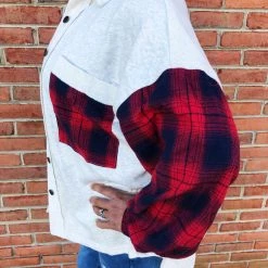 Iris & Rainbow Boutique #L336 Snowing On Plaid POL Shacket