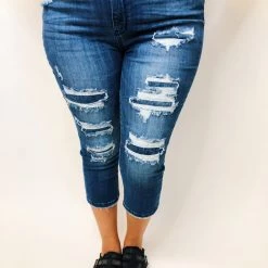 Iris & Rainbow Boutique #K552 Feeling Myself In Contrast Patch Judy Blue Skinny Capri New Arrivals