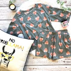 Iris & Rainbow Boutique #313 Sage Hearts Pullover Tops 24 Iris & Rainbow Boutique #313 Sage Hearts Pullover Tops