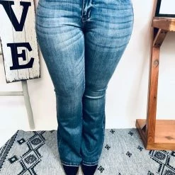 Iris & Rainbow Boutique #M223 Minimal It Girl Flare Judy Blue Jeans
