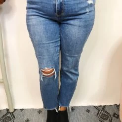 Iris & Rainbow Boutique New Arrivals #K770 Take A Knee Judy Blue Girlfriend Jeans 37 Iris & Rainbow Boutique New Arrivals #K770 Take A Knee Judy Blue Girlfriend Jeans