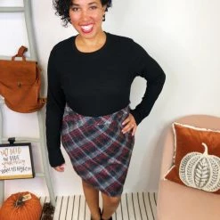 Iris & Rainbow Boutique #L201 Feeling Festive Plaid Dress (Black/Red)