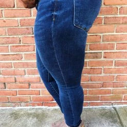 Iris & Rainbow Boutique #K669 Bend & Snap Judy Blue Skinny Jeans