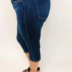 Iris & Rainbow Boutique #K339 Must Have Judy Blue Skinny Capri