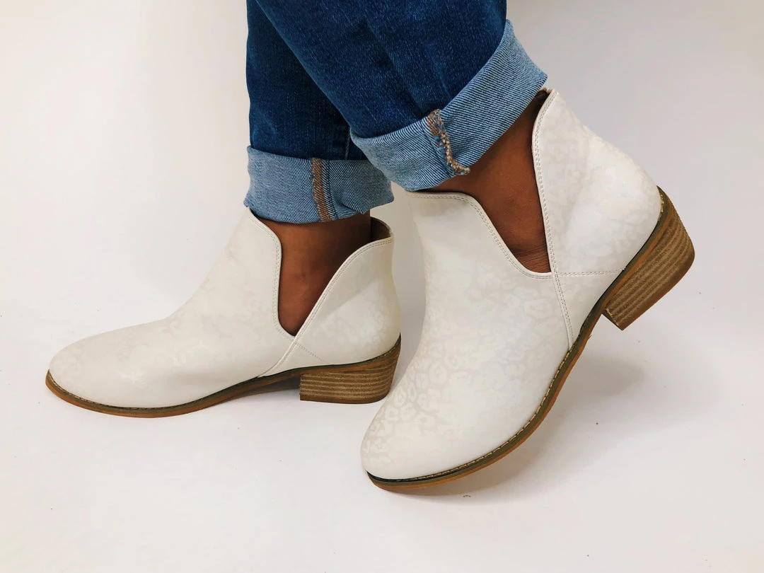 Iris & Rainbow Boutique New Arrivals K551 White Leopard V-Cut Boots 4 Iris & Rainbow Boutique New Arrivals K551 White Leopard V-Cut Boots