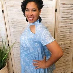 Iris & Rainbow Boutique New Arrivals #K122 Picture This Paisley Top