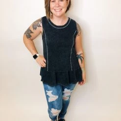 Iris & Rainbow Boutique New Arrivals #K389 Ruffle My Night