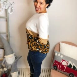 Iris & Rainbow Boutique #L376 The Perfect Fall Look Top