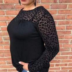 Iris & Rainbow Boutique #946 Kitty Cat Velvet Top New Arrivals