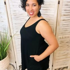 Iris & Rainbow Boutique #K57 Checkmate Sleeveless Top (Black)