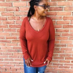 Iris & Rainbow Boutique #K685 The City Girl's Cozy Pullover (Rust)