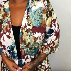 Iris & Rainbow Boutique #K643 Pushing Limits Floral Cardigan