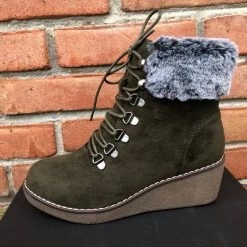 Iris & Rainbow Boutique New Arrivals #G02 Fox Corky Boots (Olive)