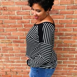 Iris & Rainbow Boutique New Arrivals #K622 Classic Lines Long Sleeve Top (Black)