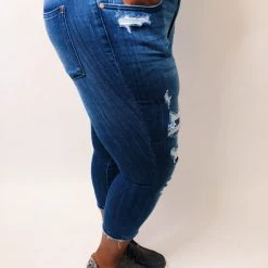 Iris & Rainbow Boutique #K552 Feeling Myself In Contrast Patch Judy Blue Skinny Capri New Arrivals