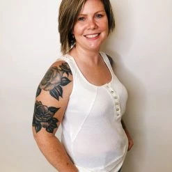 Iris & Rainbow Boutique #K400 Free Fall With Me Tank (Off-White)