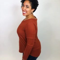 Iris & Rainbow Boutique #K685 The City Girl's Cozy Pullover (Rust)