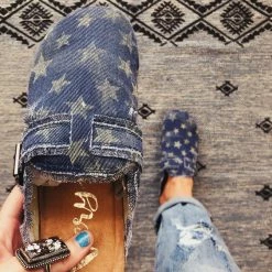 Iris & Rainbow Boutique New Arrivals K549 Livin' The Dream Picnic Shoes (Stars)