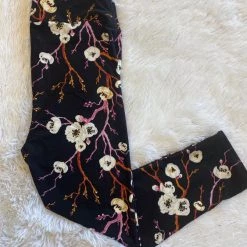Iris & Rainbow Boutique #C158 Cherry Blossom Capri Leggings New Arrivals