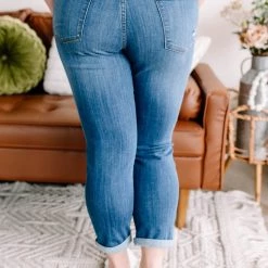 Iris & Rainbow Boutique #L881 Secrets From A Girl Judy Blue Jeggings