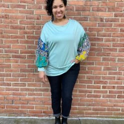 Iris & Rainbow #H501 All The Right Places Top New Arrivals