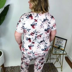 Iris & Rainbow Boutique New Arrivals #M581 Light Flowers Pajamas