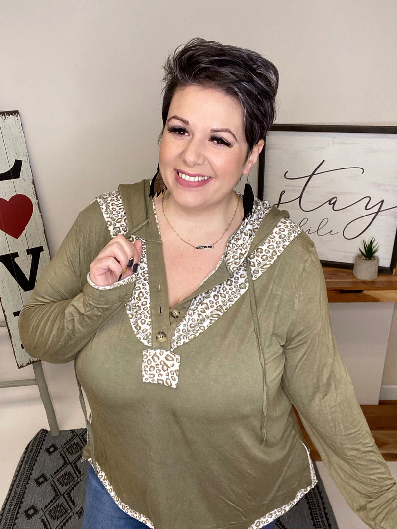 Iris & Rainbow Boutique #L557 Pretty Leopard Top 4 Iris & Rainbow Boutique #L557 Pretty Leopard Top