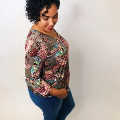 Iris & Rainbow Boutique New Arrivals #K554 A Walk In A Paisley Dream Top (Olive/Pink)