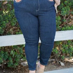 Iris & Rainbow Boutique #K814 Squad Goals Judy Blue Mom Jeans