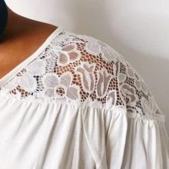 Iris & Rainbow Boutique #K421 Floral Lace Shoulders (White)