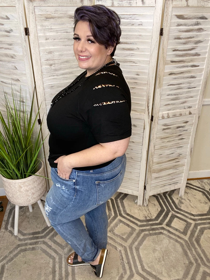 Iris & Rainbow Boutique New Arrivals #J831 Slashin Up My Knees Mid Rise Boyfriend Judy Blue Jeans 5 Iris & Rainbow Boutique New Arrivals #J831 Slashin Up My Knees Mid Rise Boyfriend Judy Blue Jeans
