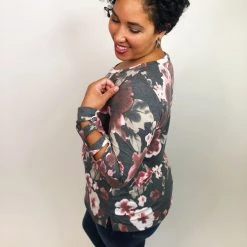 Iris & Rainbow Boutique #K688 Sparks Of Joy Floral Top