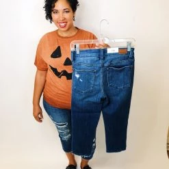 Iris & Rainbow Boutique #K552 Feeling Myself In Contrast Patch Judy Blue Skinny Capri New Arrivals