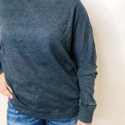 Iris & Rainbow Boutique #K390 Your Feelings On Top (BLACK) New Arrivals