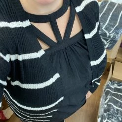 Iris & Rainbow Boutique #D137 Bonds Of Fall Top