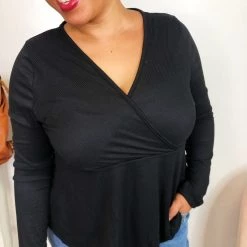 Iris & Rainbow Boutique #K781 Making The Most Of It Top (BLACK)