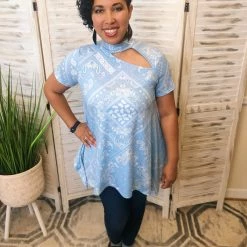 Iris & Rainbow Boutique New Arrivals #K122 Picture This Paisley Top