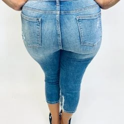 Iris & Rainbow Boutique #K442 Run The World Judy Blue Skinny Capri 8 Iris & Rainbow Boutique #K442 Run The World Judy Blue Skinny Capri