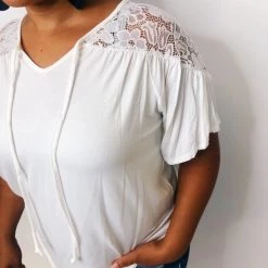 Iris & Rainbow Boutique #K421 Floral Lace Shoulders (White)