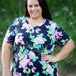 Boutique Simplified New Arrivals Digital Floral Short Sleeve Top 15 Boutique Simplified New Arrivals Digital Floral Short Sleeve Top