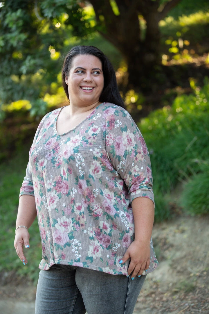 Boutique Simplified Cappuccino Floral 3/4 Sleeve Top 6 Boutique Simplified Cappuccino Floral 3/4 Sleeve Top