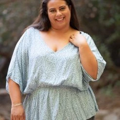 Boutique Simplified New Arrivals Ocean Floral Woven Top