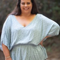 Boutique Simplified New Arrivals Ocean Floral Woven Top