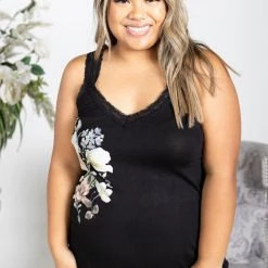 Boutique Simplified Blooming Beauty Lace Trim Tank