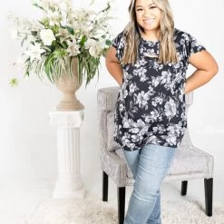 Boutique Simplified New Arrivals Fluttering Peekaboo Short Sleeve